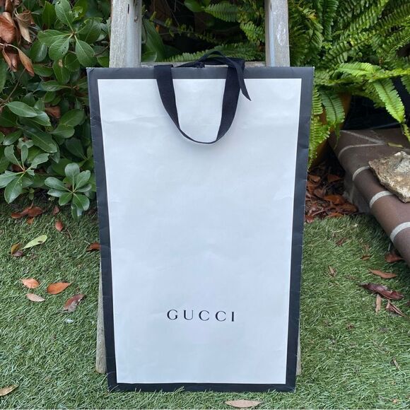 Large Gucci Cream Paper Shopping/Gift Bag. 18" long x 11" wide x 6.25" deep. - Picture 1 of 5